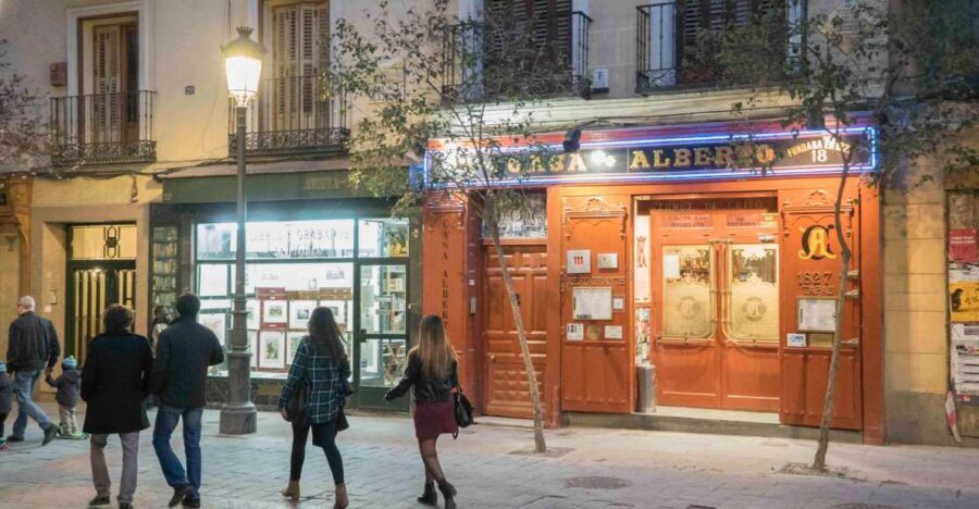 2.5-Hour Evening Tapas Tour through Madrid - Stop 3: Finishing strong with stories and the meaning of tapas