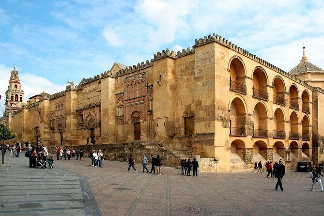 2-Day Guided Tour to Cordoba and Seville from Madrid - Madrid to Córdoba and Seville by coach: the long ride, managed