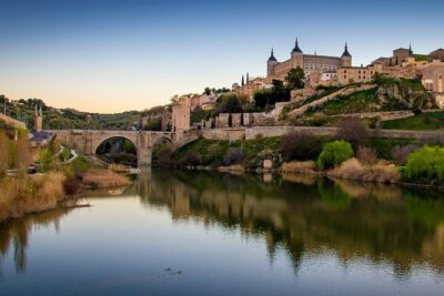 3 Cultures Tour - Meeting at C. del Hombre de Palo: the 2-hour walking rhythm
