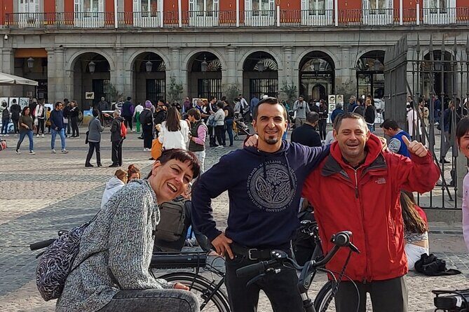 3-Hour Private Tour of Madrid by Bike - Starting at AtochaBikes: where the ride begins