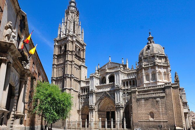 4-Day Guided Tour Cordoba, Seville, Granada and Toledo from Madrid - Transportation comfort: air-conditioned coach, but long days are long days