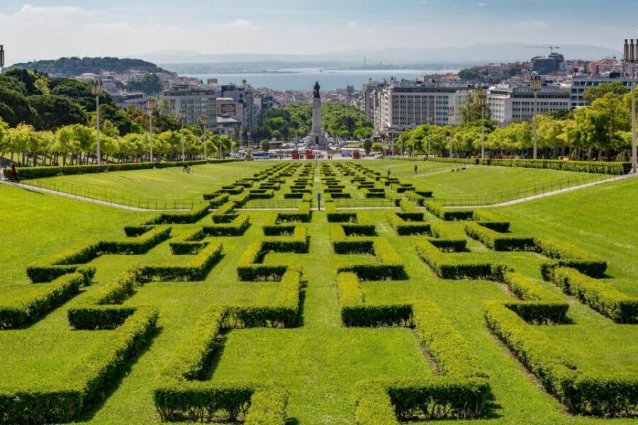 4-Day Portugal Tour from Madrid: Lisbon and Fatima - Price and value: is $689 a fair deal?