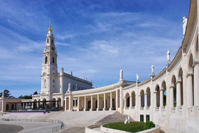 6 Day Portugal Tour including Lisbon and Fatima from Madrid - Day 1: Salamanca for Free, Then Porto for the Night