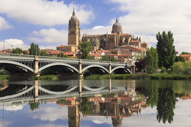 6 Day Portugal Tour including Lisbon and Fatima from Madrid - Tour Director and Coach Reality: Language, Timing, and Group Feel