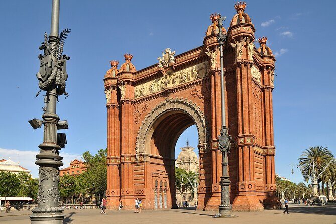 7-Day Spain Tour: Cordoba, Seville, Granada, Valencia, Barcelona and Zaragoza from Madrid - Zaragoza at the end: Basilica del Pilar and a Moorish-Gothic mix