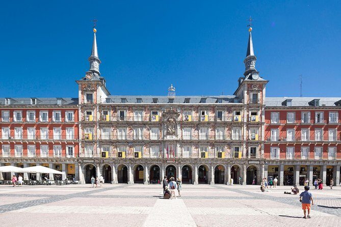 9-Day Tour: Madrid, Andalusia, Valencia & Barcelona from Madrid - First Day in Madrid: Airport Pickup and a Simple Start