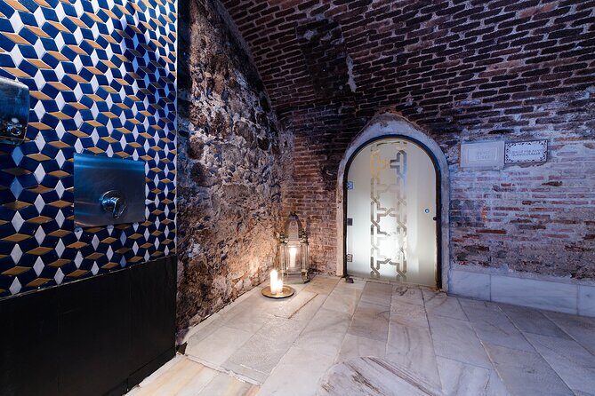 Arabian Baths and 15 min massage at Madrid's Hammam Al Ándalus - The water journey: cold-to-hot pools and steam that feels purposeful