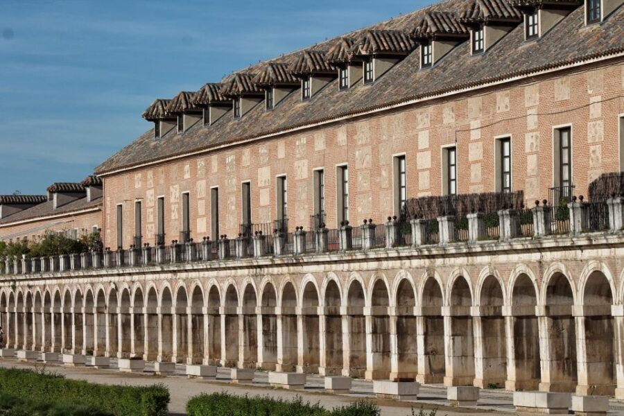 Aranjuez: City and Gardens Guided Walking Tour - Price and value: where the $14 goes
