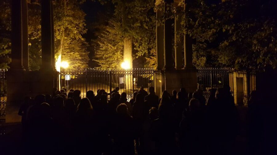 Aranjuez: Mystery and Legends Guided Nighttime Walking Tour - Meeting at Cafe de Damas: Where the Night Walk Starts