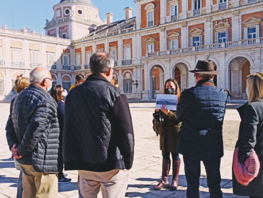 Aranjuez: Royal Palace Guided Tour - Porcelain Room and Rococo decoration: the white room that steals attention