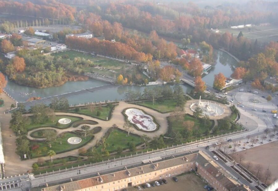 Aranjuez: Royal Palace Guided Tour - Price and value: what $14 gets you, and what you pay extra