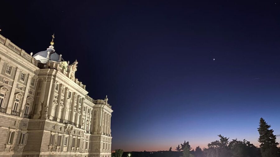 Architecture Tour: Old Historic Madrid with an architect - A church moment: Iglesia de San Nicolás as a quick architectural pause