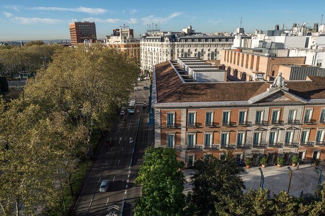 Art & Lunch Experience: Thyssen Museum Tour & Lunch - Small group size and English: a comfort factor