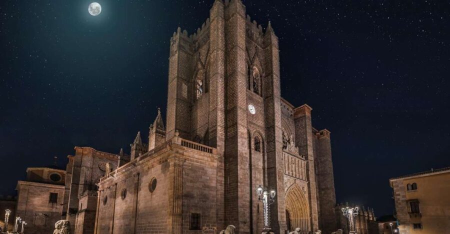 Avila: Cathedral Entry Ticket with Audio Guide - Starting smart: timing, entry rules, and how to use the audio guide