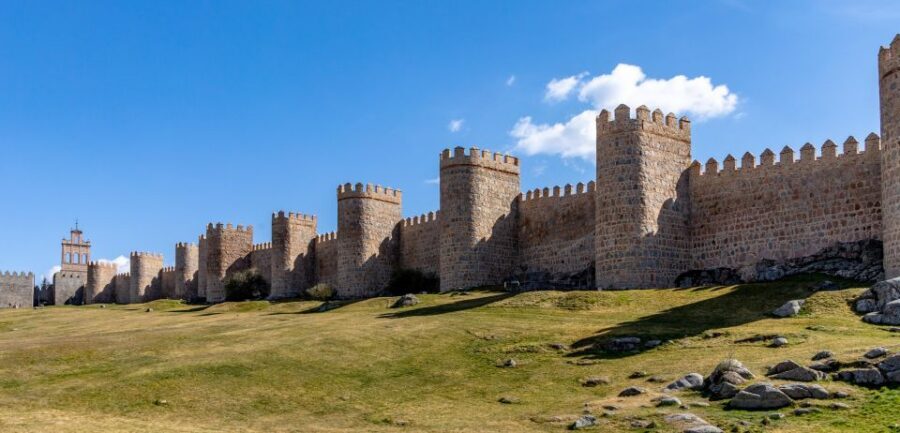 Ávila: Tour Privado Casco Histórico y Basílica San Vicente - How the private format makes 2 hours feel sufficient