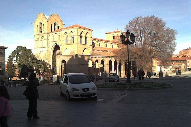Ávila Walking Tour - Plaza Mercado Chico: the civic heartbeat you can actually feel