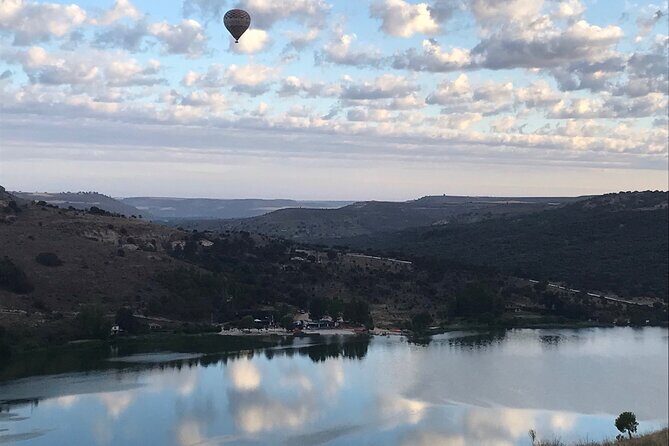 Balloon ride in Segovia with optional transportation from Madrid - Landing on time, then joining a ballooning tradition from 1783