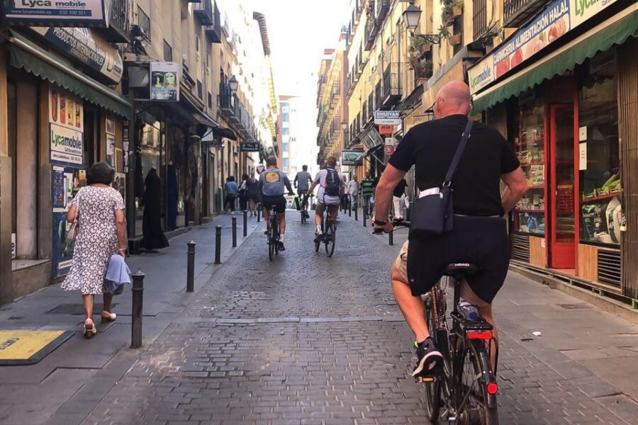 Best of Madrid: 3-Hour Guided Bike Tour in Small Groups - El Madrid de los Austrias and Almudena Cathedral viewpoints