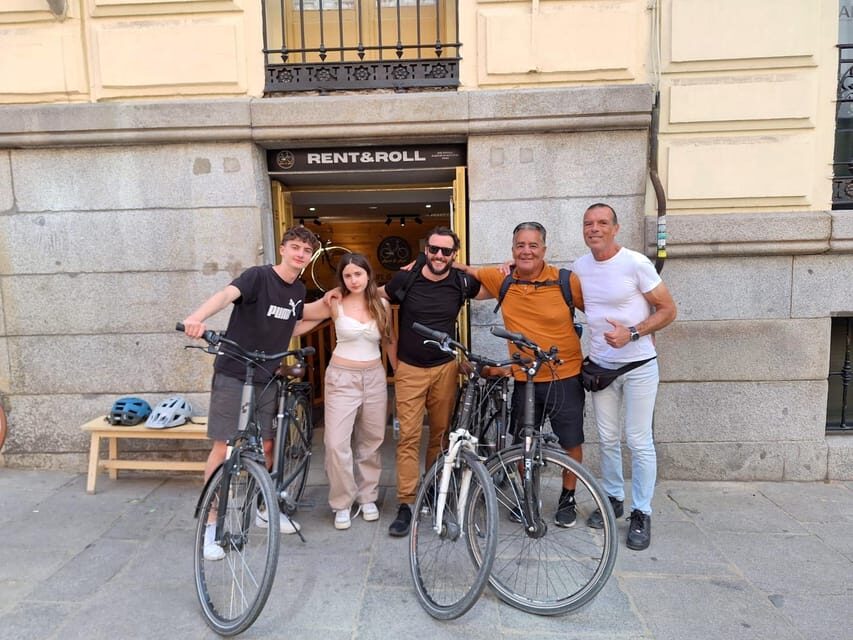 Best of Madrid: 3-Hour Guided Bike Tour in Small Groups - Royal Palace panoramic stop: the money shot