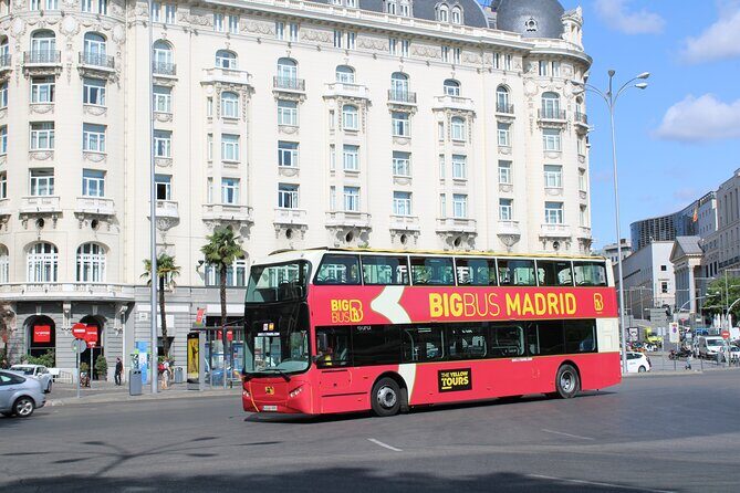 Big Bus Madrid Panoramic City Tour - Neptune Fountain Pickup and a 1h20 Night Loop