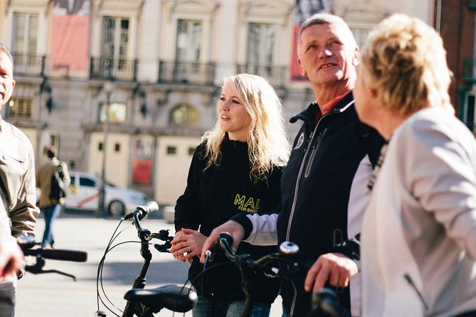 City Bike Rental with Phone Holder and Self Guided Tour - Standard vs electric bikes when Madrid gets hilly