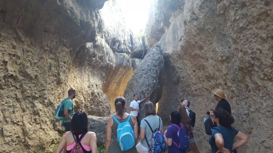 Cuenca: Enchanted City and Devil's Window - Walking the trails: how the route keeps you moving without feeling rushed