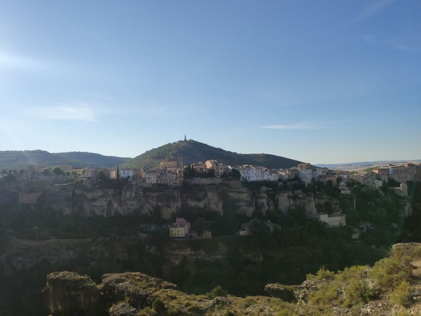Cuenca: Nighttime Highlights Walking Tour in Spanish - Huecar and Júcar Views: Where the Geography Becomes the Story