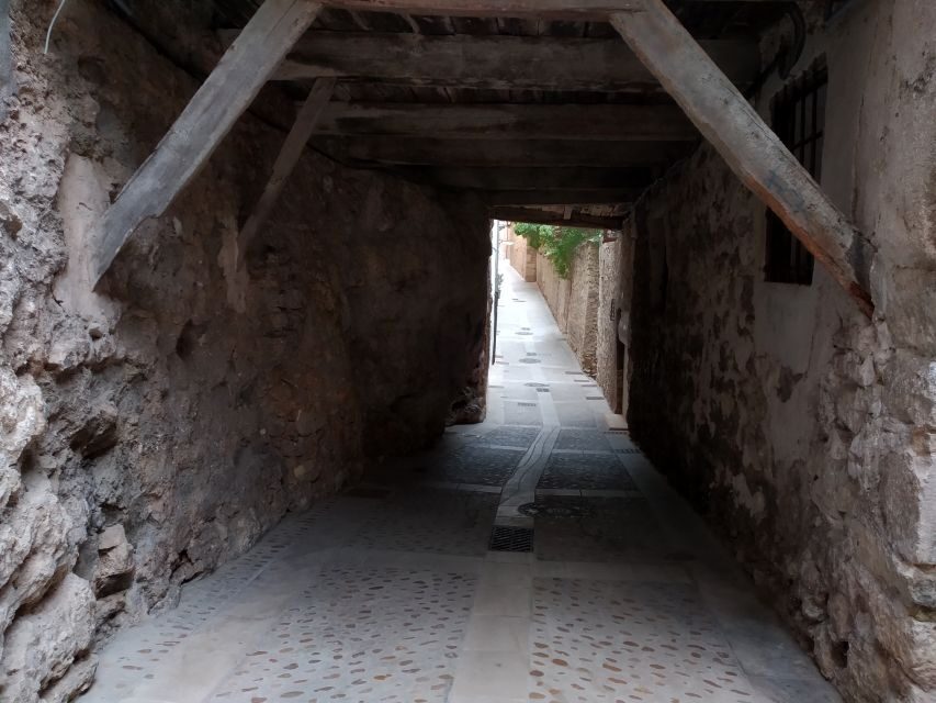 Cuenca: Nighttime Highlights Walking Tour in Spanish - Price and Value: What You Get for Around $10