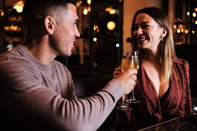 Culinary tour "Tapas & Wines" in Madrid - Malasaña streets: the rhythm of ordering bites with drinks