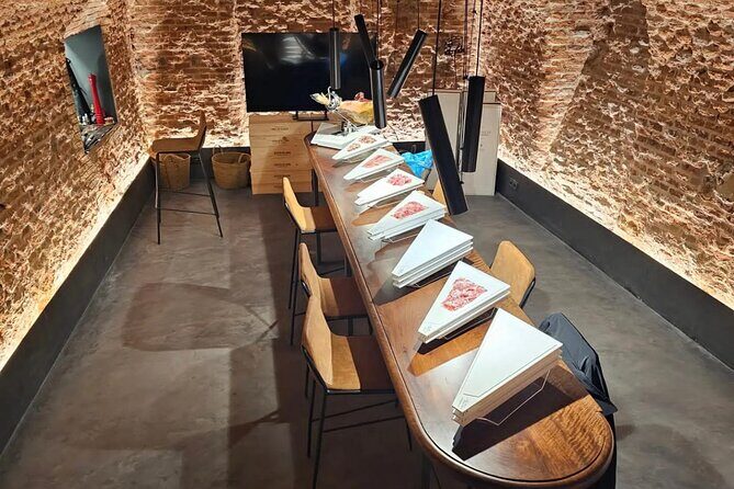 Cured Meats Gourmet Tasting with Wine Pairing in Madrid - Key things to know before you go