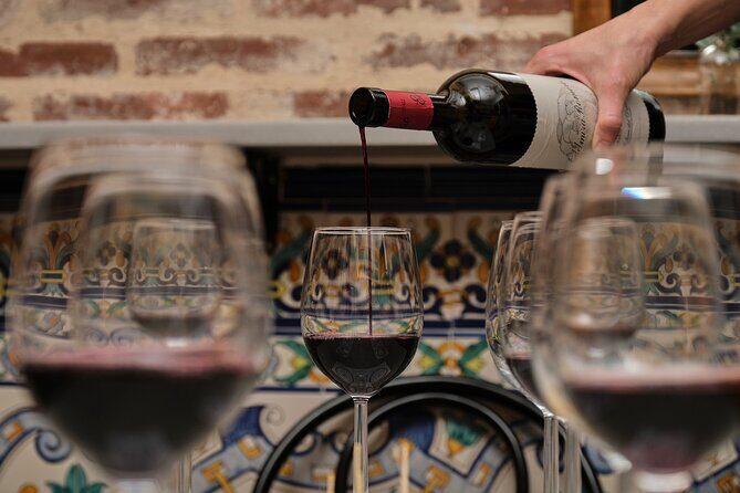 De Tapas in Malasaña: Evening Wine and Tapas Tour - Key highlights at a glance
