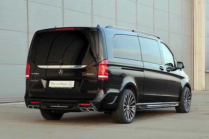Departure Private Transfer from Madrid to MAD Airport by Van - Private Pickup from Central Madrid to MAD, Straight and Simple