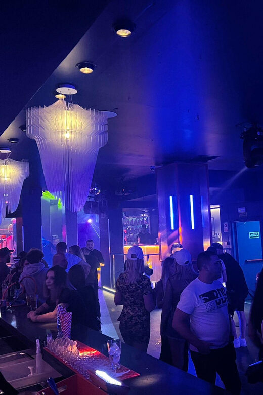 Disco night at Samsara, calle de la Cruz, 7, Madrid - Where to eat since there’s no food inside