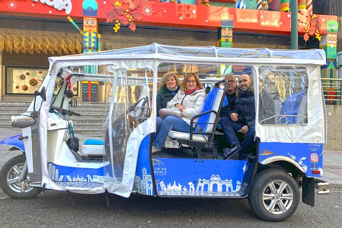 Eco Friendly Tuk Tuk Experience with the Local in Madrid - Meeting at Pl. Canovas del Castillo and building your route