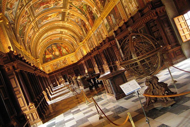 El Escorial and Valley of the Fallen Private Tour - Monastery of San Lorenzo de El Escorial: Renaissance Architecture You Can Feel