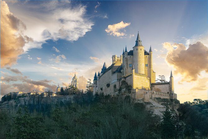 El Escorial, Valley & Segovia day tour from Madrid - Madrid at lunch: convenient, but it adds backtracking time