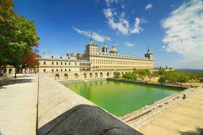 El Escorial, Valley & Segovia day tour from Madrid - Valley of the Fallen: a short stop with big presence