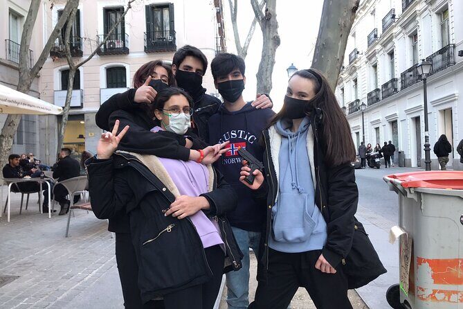 Escape game Madrid, chase the killer - Stop at Mercado San Miguel: the 10-minute puzzle break