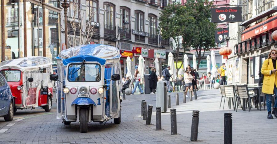 Explore Madrid’s Top Sights on an Electric Tuk-Tuk Tour - Electric Tuk-Tuk Madrid: Why this format works