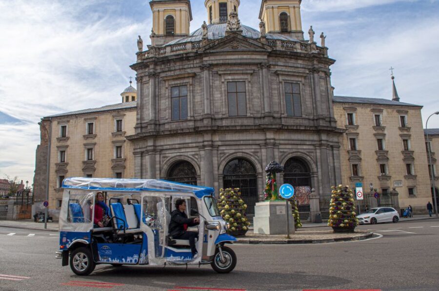Explore Madrid’s Top Sights on an Electric Tuk-Tuk Tour - What makes the guide-driven part feel different
