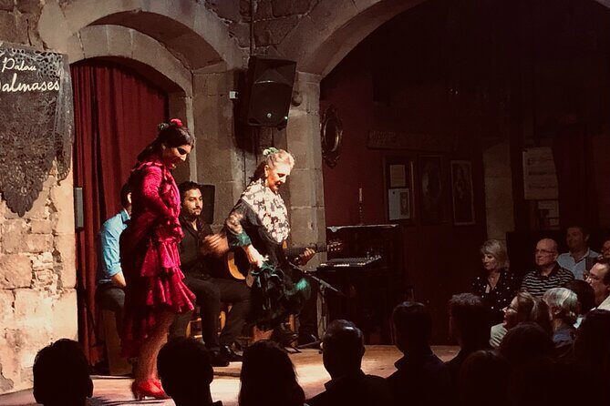 Flamenco show & tasting Tapas with panoramic views in Madrid - Tablao Flamenco La Cueva de Lola: your one-hour flamenco payoff