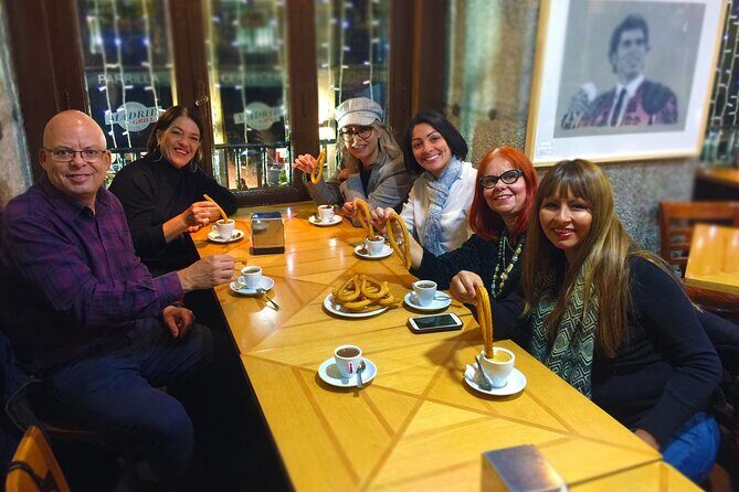 Flavours & Flamenco in Madrid Experience + Pub Crawl - Choosing your complimentary drink: pick what fits your night