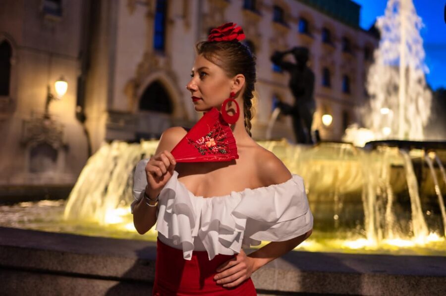 Flying Dress Photoshoot in Madrid - Posing Direction: How You Get Photos That Look Like You Meant It