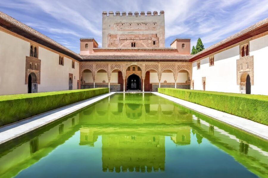From Madrid: Andalucia & Toledo 5-Day Trip - Day 2: Sevilla’s panoramic tour, Santa Cruz streets, and Plaza de España