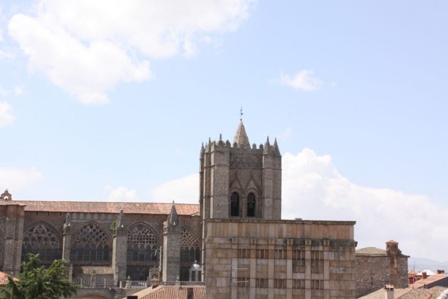 From Madrid: Avila and Segovia Full-Day Tour - Pace and comfort: the part that decides if you enjoy it