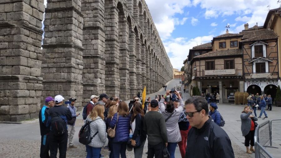 From Madrid: Ávila and Segovia Guided Day Trip - Segovia Old Town walking tour: where the streets start telling stories