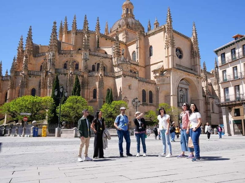 From Madrid: Avila & Segovia Day Tour with Monument Tickets - Alcázar of Segovia: that ship-shaped castle moment