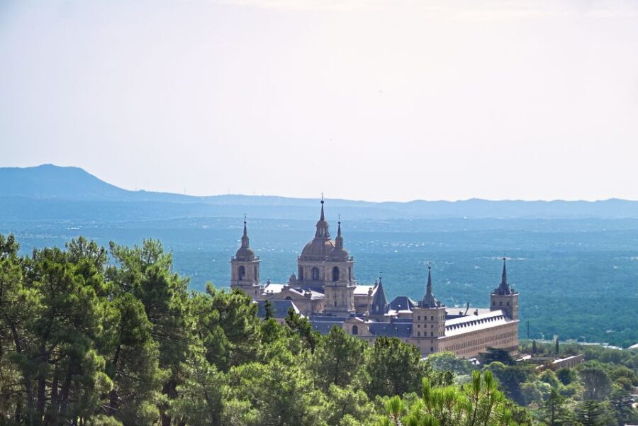 From Madrid: El Escorial and Valley's Basilica Half Day Tour - Your guide and the audio headset: how to get the most from 5 hours