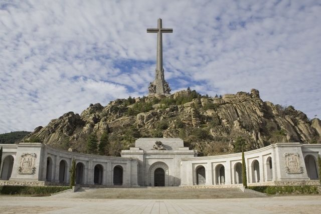 From Madrid: El Escorial, Valley and Segovia Day Trip - A one-day loop of Philip II, a Civil War memorial, and Segovia’s highlights