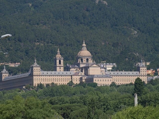 From Madrid: El Escorial, Valley and Segovia Day Trip - The Valley of the Fallen: the setting and the scale do most of the work